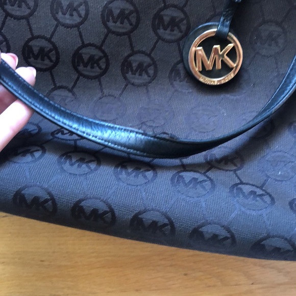 Michael Kors Tote Bag - Picture 3 of 10